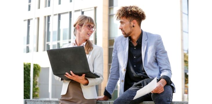 Die neuesten Modetrends im Herbst 2024: Stilvoll und vielseitig