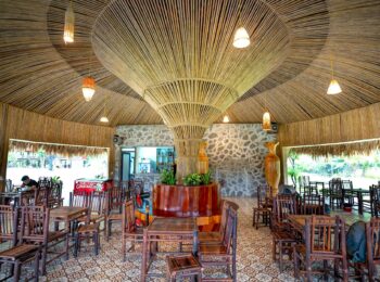 Die Kunst der Nachhaltigkeit: Kleidenschränke aus recyceltem Holz für umweltfreundliche Schlafzimmer