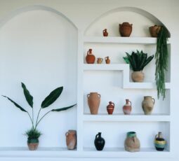 Terrakotta-Möbel mit Verdunstungskühlung: Flüsterleise Sommerfrische ohne Klimagerät