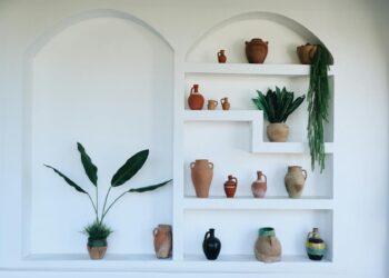 Terrakotta-Möbel mit Verdunstungskühlung: Flüsterleise Sommerfrische ohne Klimagerät