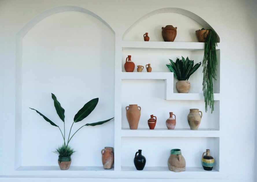 Terrakotta-Möbel mit Verdunstungskühlung: Flüsterleise Sommerfrische ohne Klimagerät