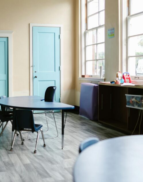 Möbel als Wärmepuffer: Phase-Change-Interior (PCI) macht Wohnzimmer, Schlafzimmer und Homeoffice energieeffizient