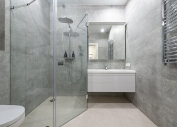 Wäscheplatz im Bad: 15 Lösungen für Trocknen, Lüften und Ordnung auf 4 bis 8 m2