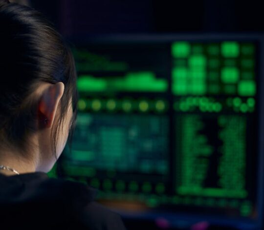 Balkon-Sichtschutz ohne Bohren: 12 praxiserprobte Lösungen für Mieter (Wind, Sonne, Privatsphäre)