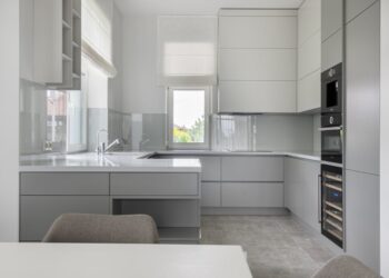 Kellerregale richtig planen: Mehr Stauraum und trockene Ordnung auf 4 bis 12 m2