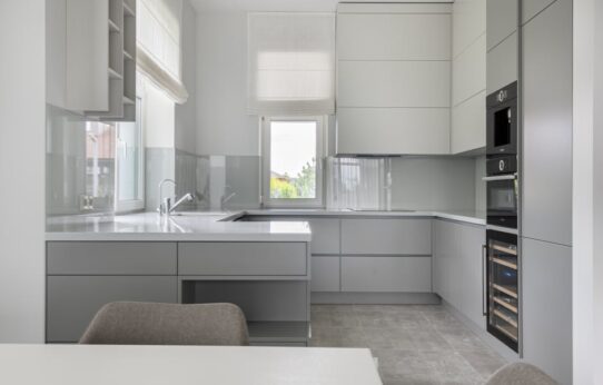 Kellerregale richtig planen: Mehr Stauraum und trockene Ordnung auf 4 bis 12 m2