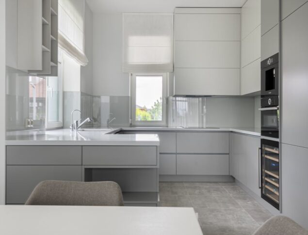 Kellerregale richtig planen: Mehr Stauraum und trockene Ordnung auf 4 bis 12 m2