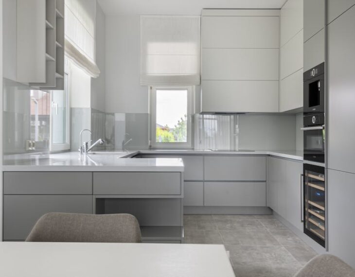 Kellerregale richtig planen: Mehr Stauraum und trockene Ordnung auf 4 bis 12 m2