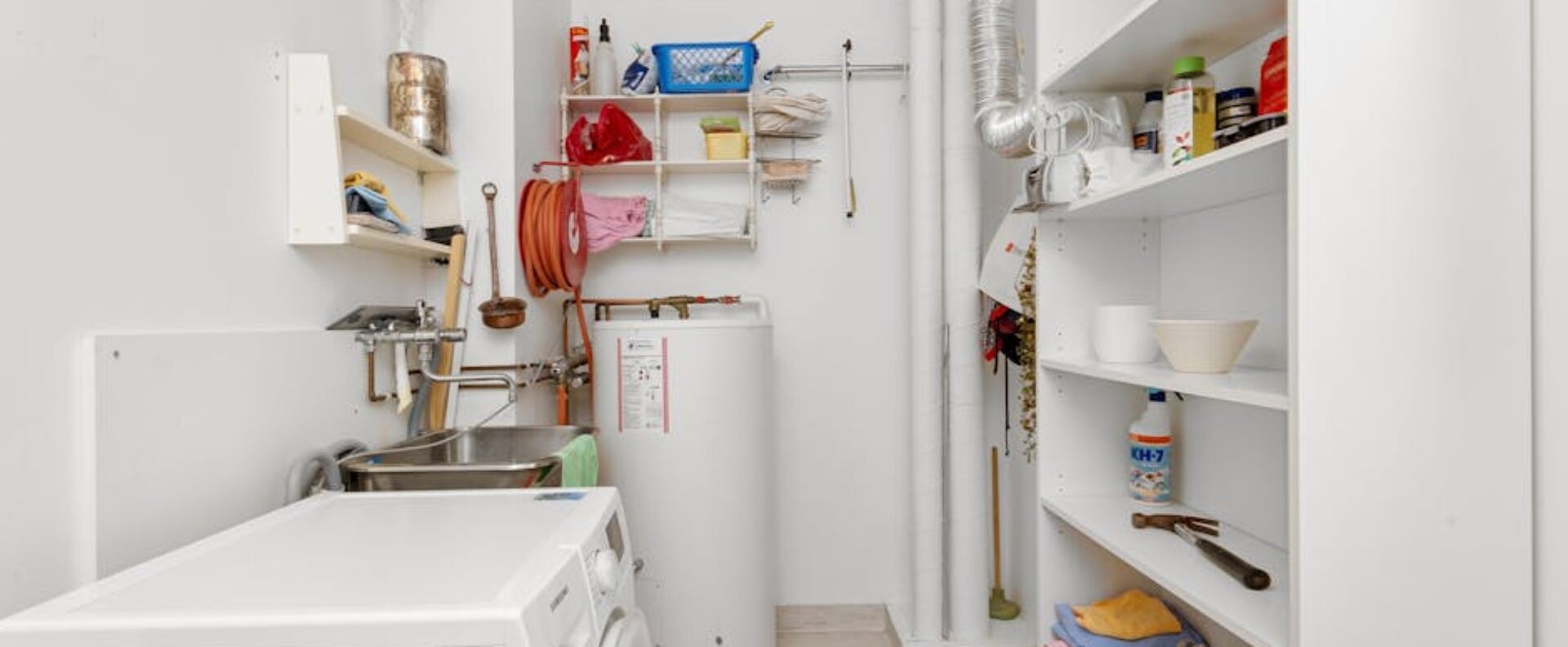 Waschküche im Keller einrichten: Workflow, Entfeuchtung und Stauraum auf 4 bis 10 m2