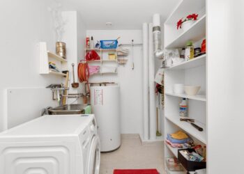 Waschküche im Keller einrichten: Workflow, Entfeuchtung und Stauraum auf 4 bis 10 m2