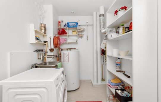 Waschküche im Keller einrichten: Workflow, Entfeuchtung und Stauraum auf 4 bis 10 m2
