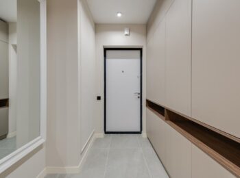 Stauraum unter der Treppe nutzen: 12 Lösungen für Flur, Wohnzimmer und Home Office