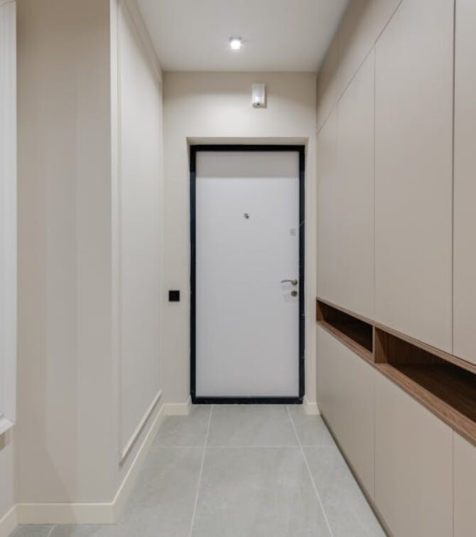 Stauraum unter der Treppe nutzen: 12 Lösungen für Flur, Wohnzimmer und Home Office