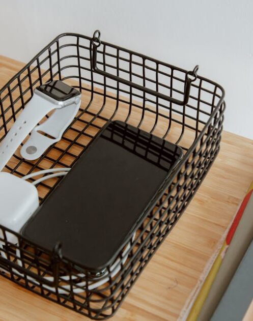 Kabelmanagement im Home Office: Schreibtisch sauber, sicher und flexibel in 2 Stunden