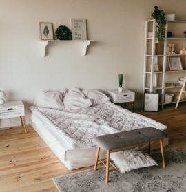 Kleines Schlafzimmer optimal möblieren: Stauraum, Laufwege und Licht auf 10 bis 14 m2