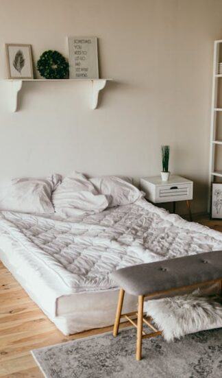 Kleines Schlafzimmer optimal möblieren: Stauraum, Laufwege und Licht auf 10 bis 14 m2