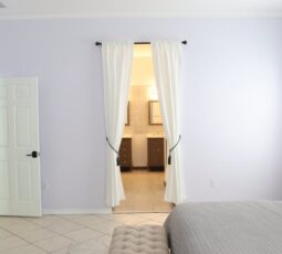 Schallarme Schlafzimmertür nachrüsten: Dichtung, Absenkdichtung und Türspalt sauber lösen