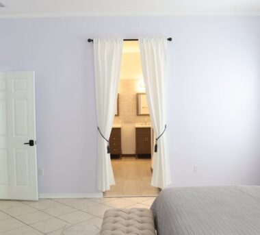 Schallarme Schlafzimmertür nachrüsten: Dichtung, Absenkdichtung und Türspalt sauber lösen